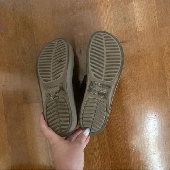 Crocs Black Platform Sandals - Picture 9 of 9